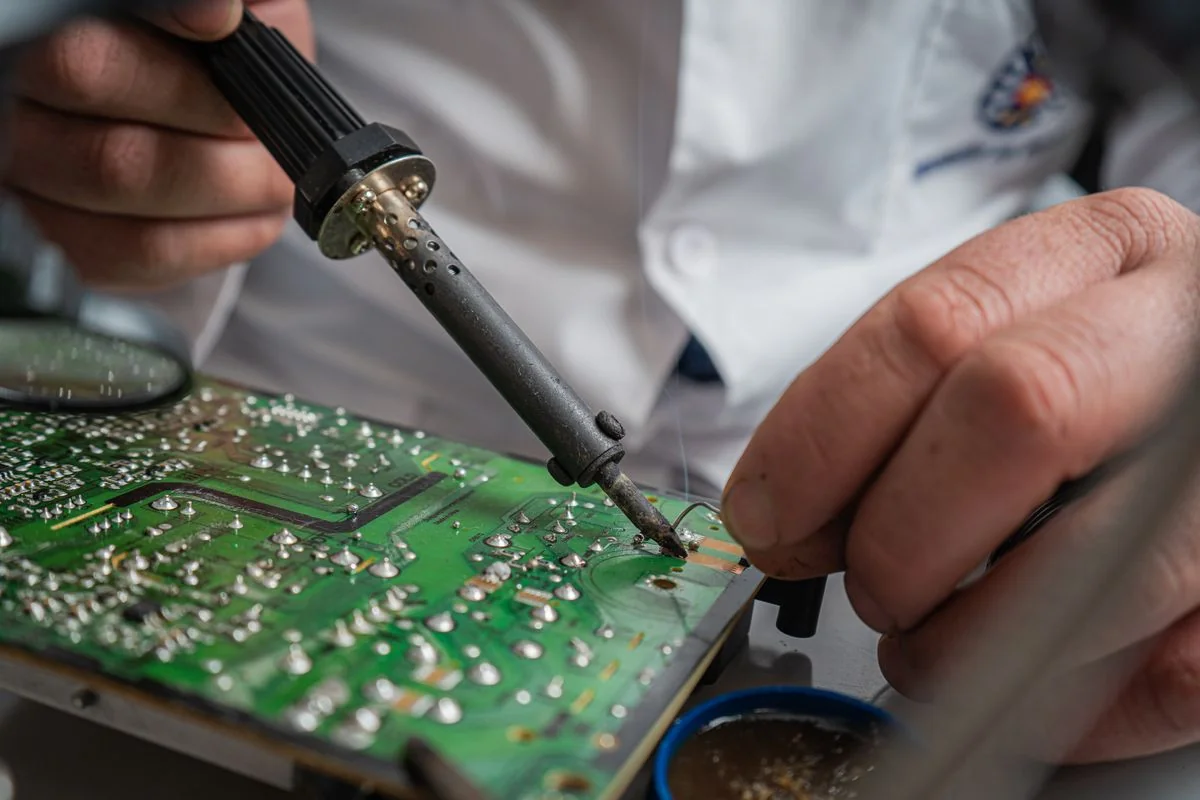 Diagnostic carte mère TV LG à Marseille