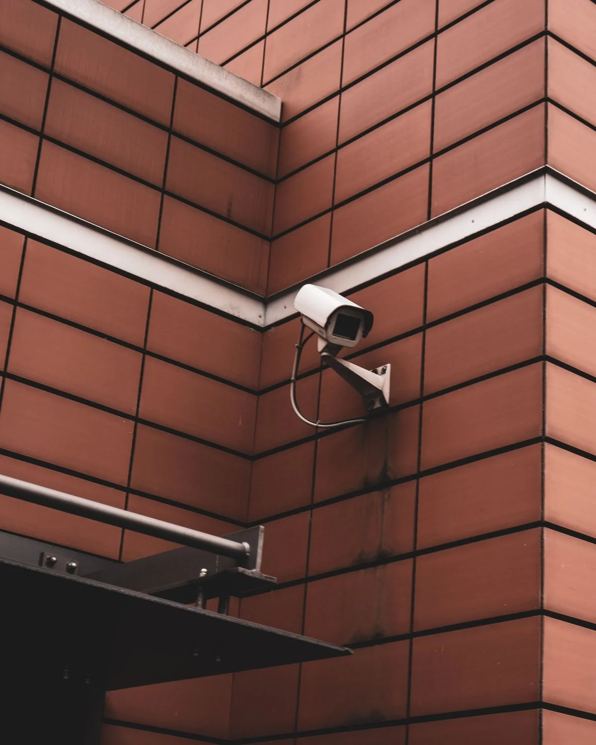 Caméra 4K installée en façade à Marseille