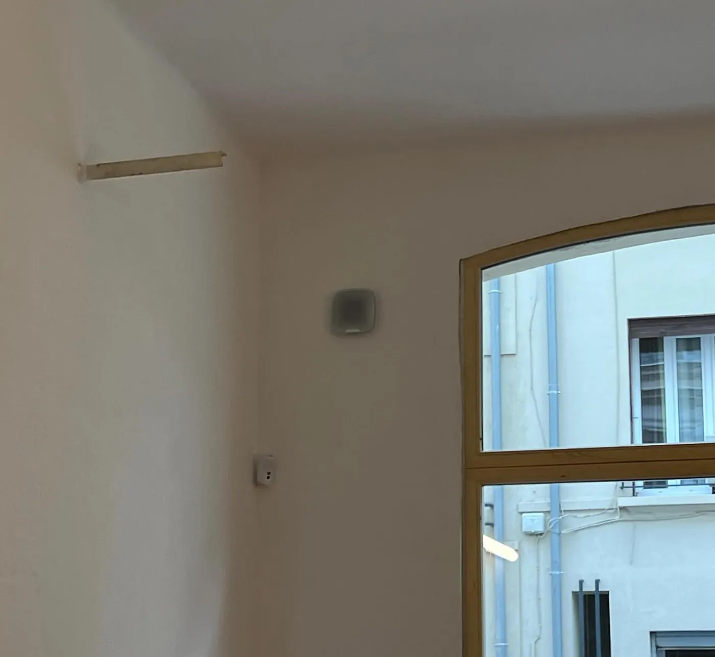 Système alarme Grade 2 installé à Marseille par Adone Services