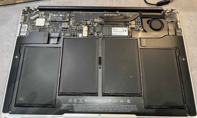 Remplacement batterie MacBook Air pour un étudiant à Marseille batterie original